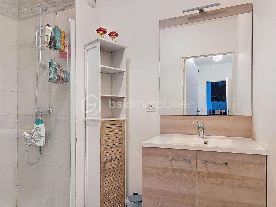 Appartement à VAUJOURS