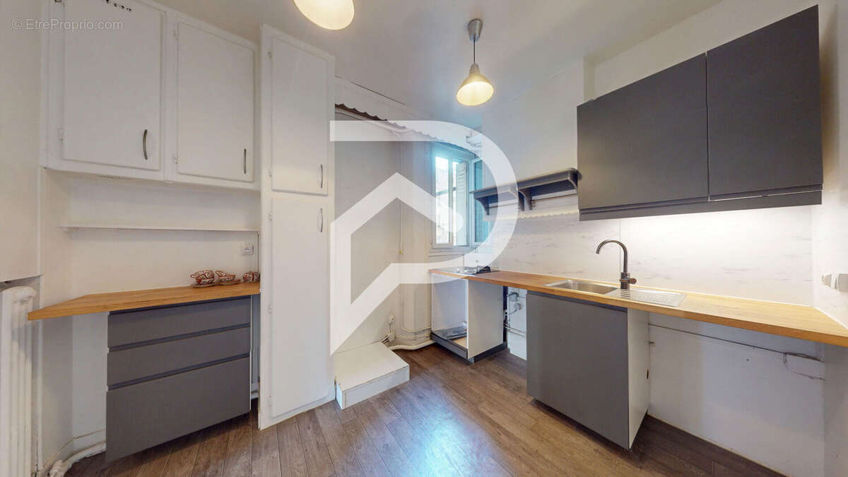 Appartement à PARIS-18E