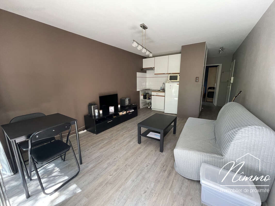 Appartement t2 avec balcon, cave et parking - photo 3