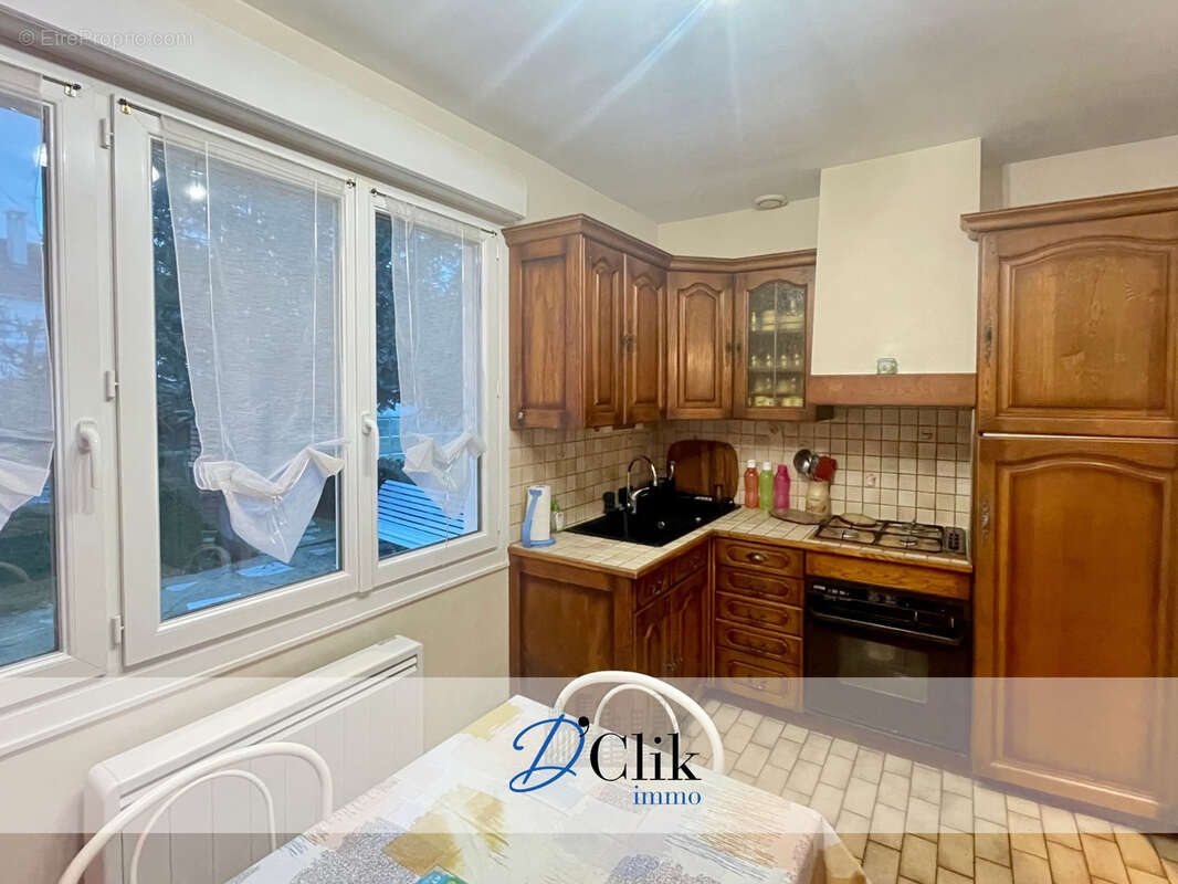 Maison à SAINT-JEAN-SUR-MAYENNE