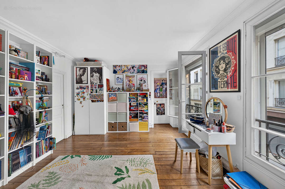 Appartement à PARIS-10E