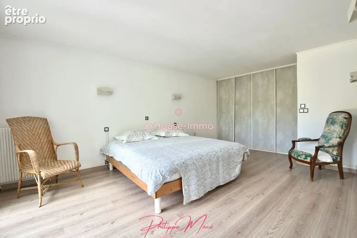 Maison 12 pièces 258 m² à vendre à Claye-Souilly (77410) - photo 8