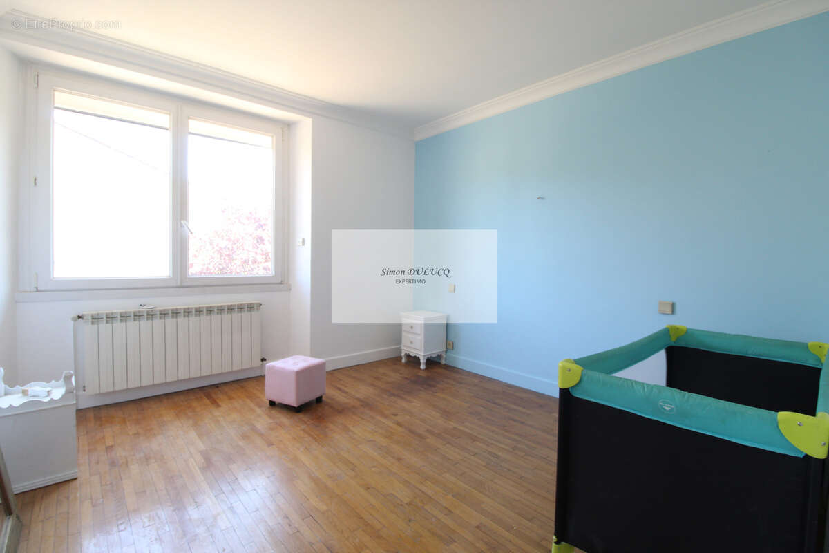 Charmante maison de 91 m2 avec jardin fruitier, garage et cave - photo 8