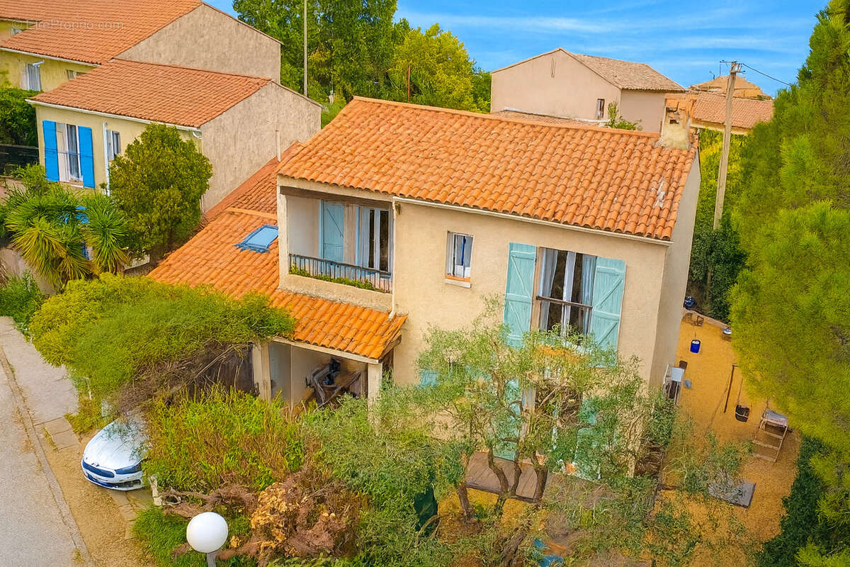 Maison à SOLLIES-PONT