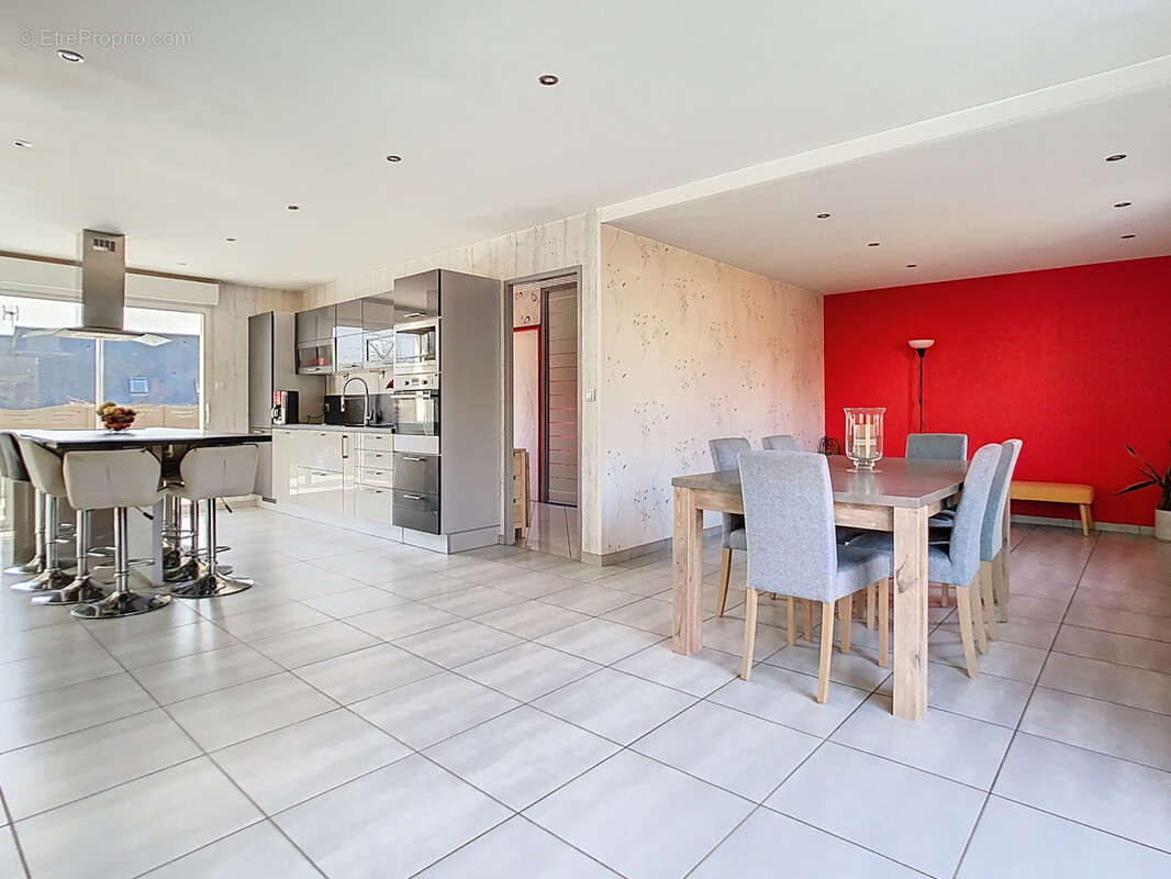 Maison à HOUTTEVILLE