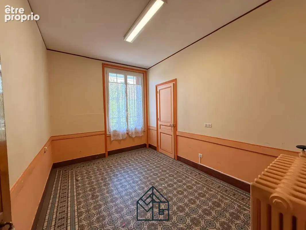Riorges - rue marechal foch - maison des annees 30 a renover - photo 11