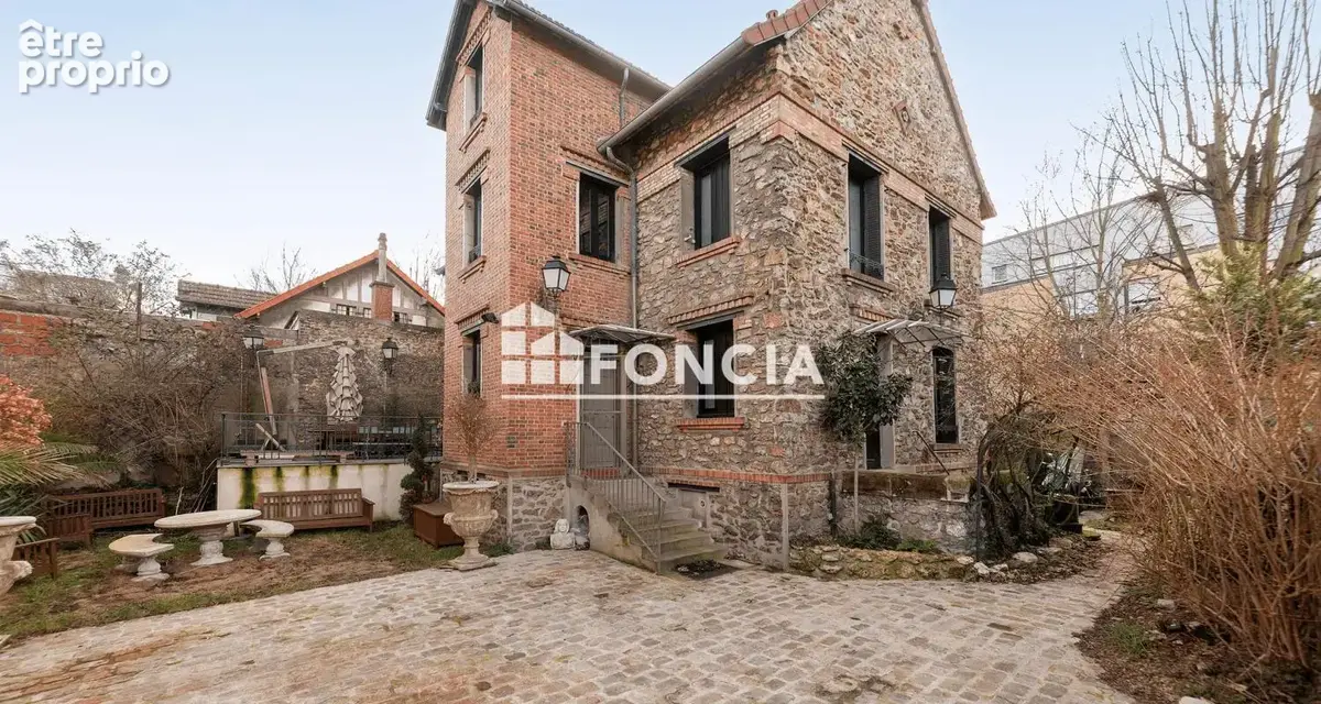Maison de caractère à fort potentiel - photo 1