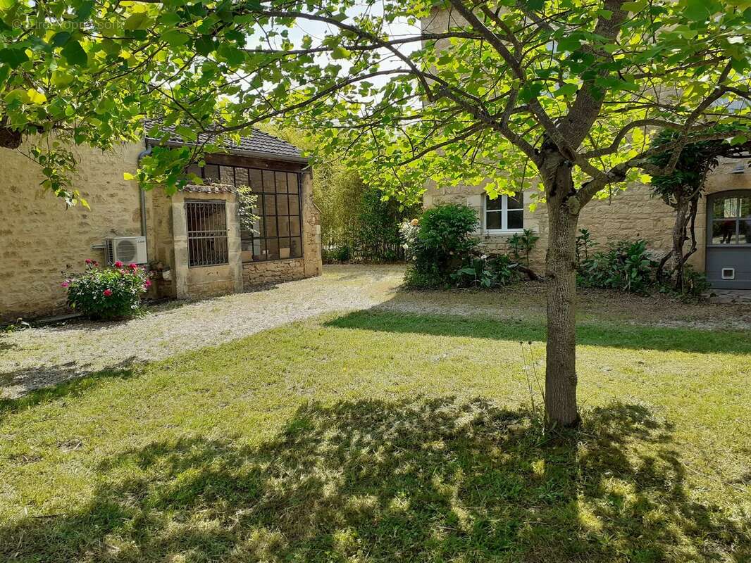 Maison à PUY-L'EVEQUE