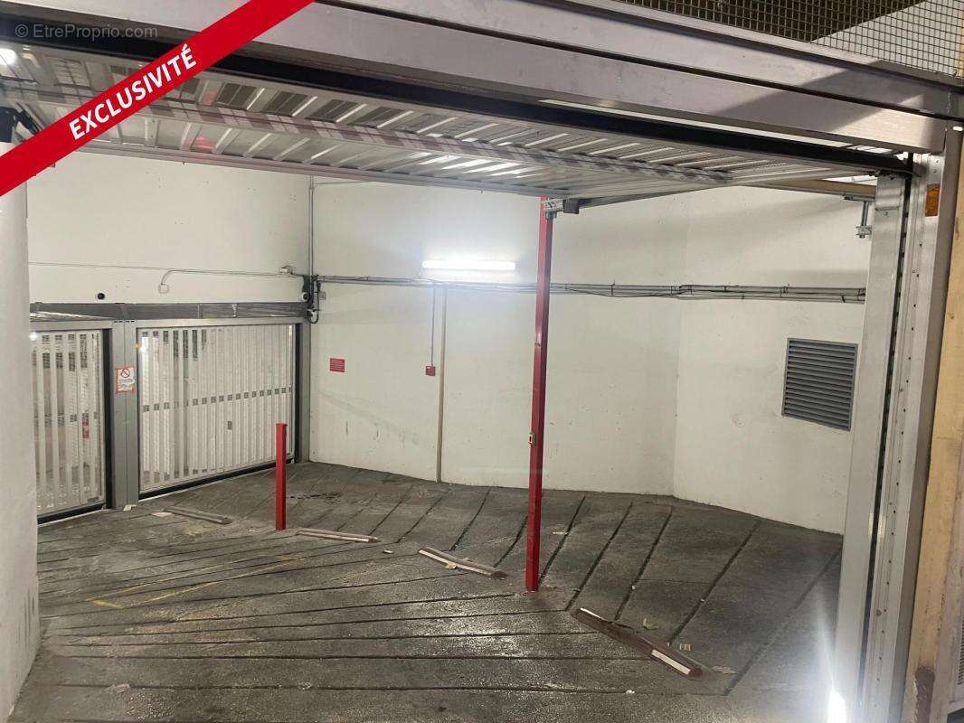 Parking à TOULON