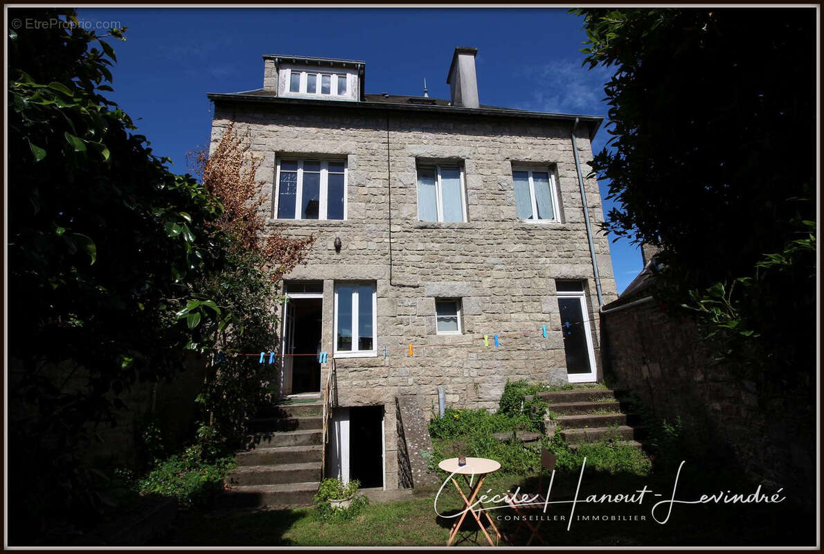 Maison à ROZ-SUR-COUESNON