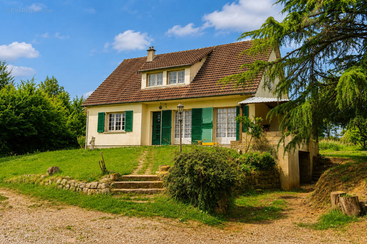 Maison à THIRON-GARDAIS