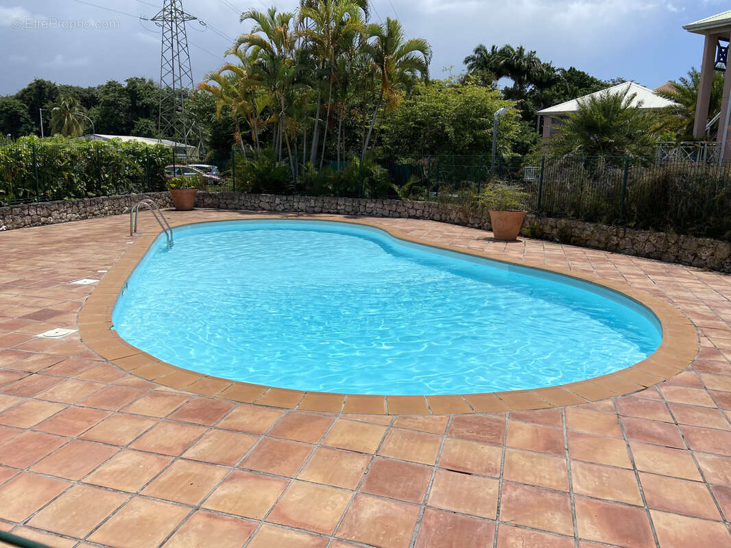EXCLUSIVITÉ   Coup de coeur à Moudong ! T3 rénové en rez-de-chaussée dans résidence sécurisée avec piscine à B - photo 10