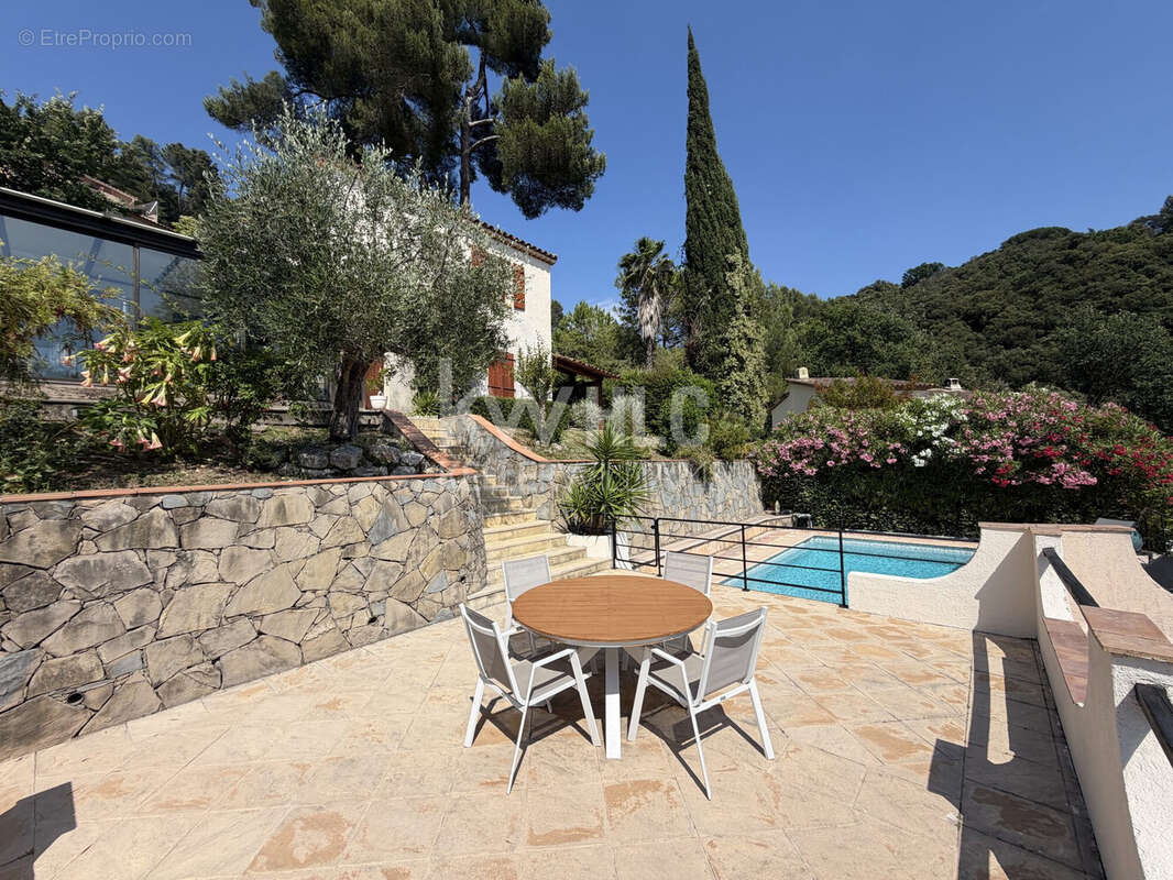 Maison 114 m² à La Roquette-Sur-Siagne  - photo 5