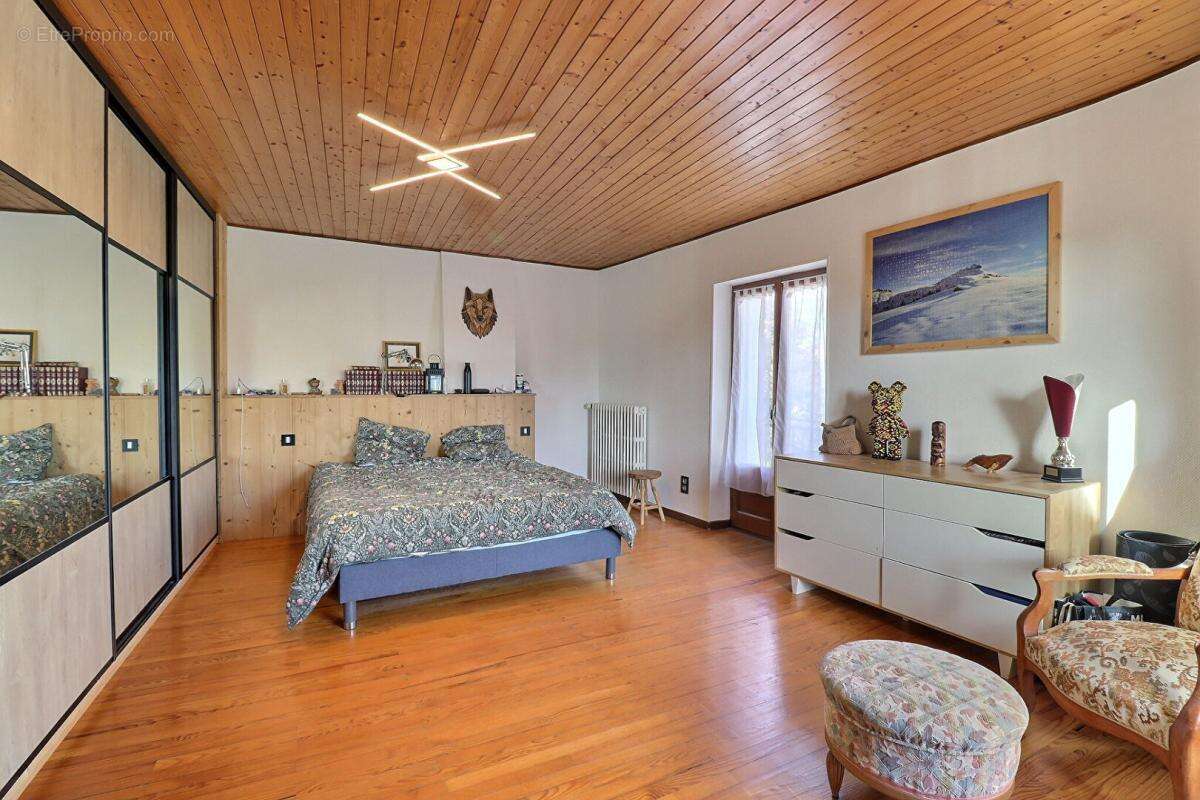 Maison de village 5P 139 m² avec sous-sol et dépendance La Chavanne (73800) - photo 10