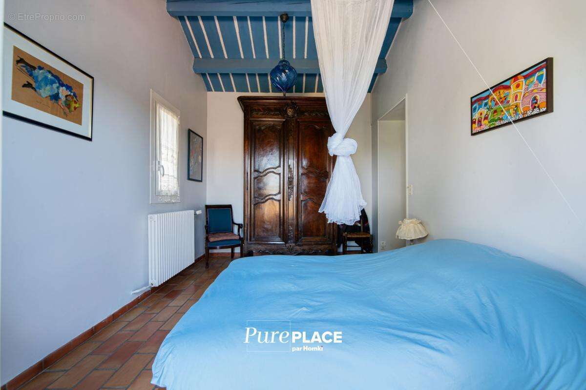 Maison T7 de 209 m2 sur 6600 m2 de terrain avec piscine à Aix-en-Provence - photo 15