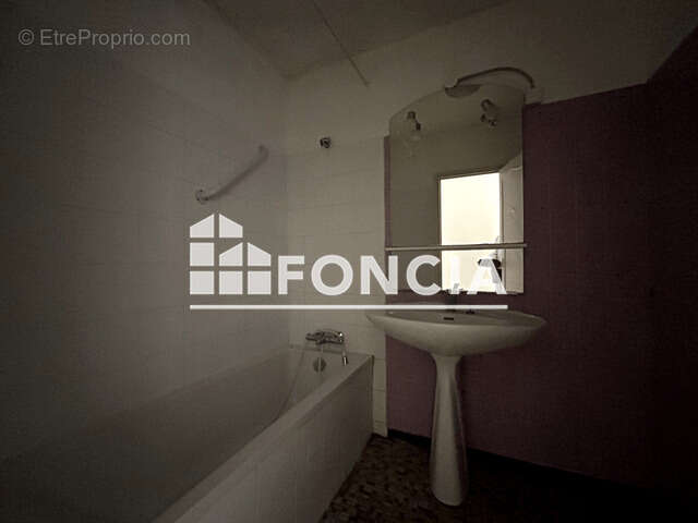 Maison à FONTENAY-LE-VICOMTE