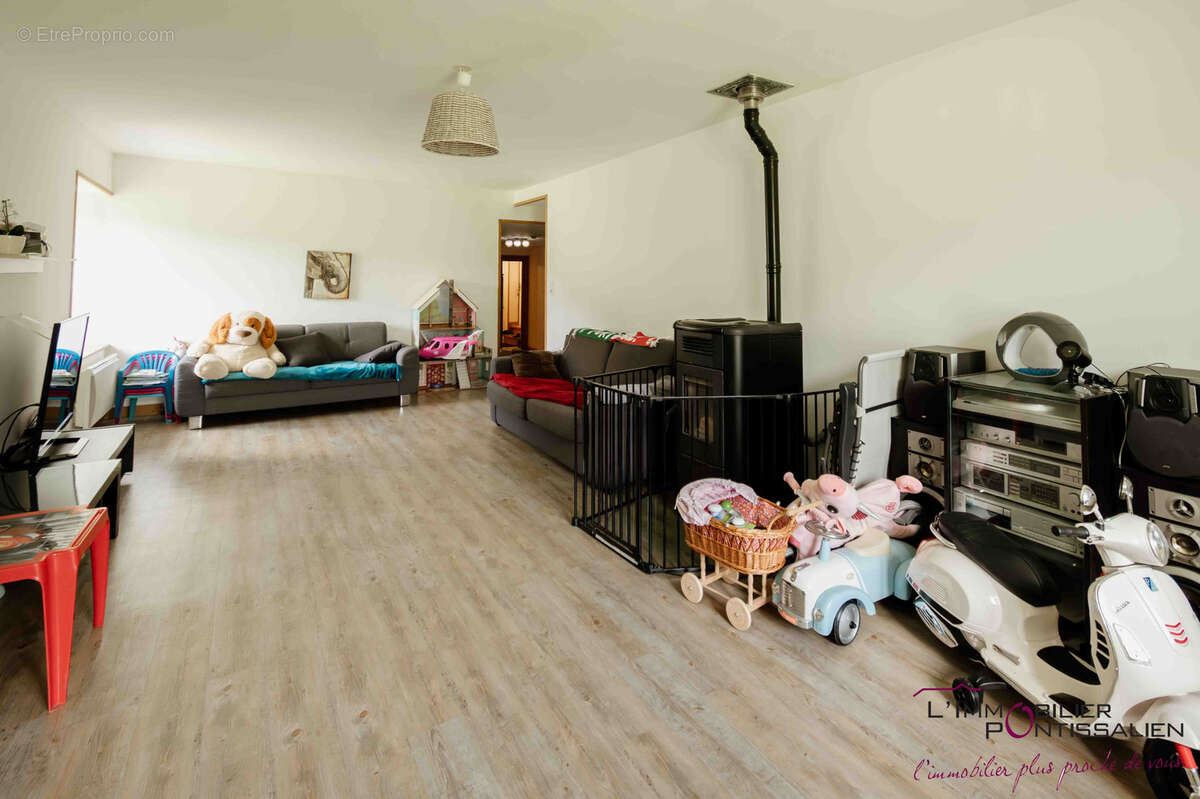 Appartement à JOUGNE