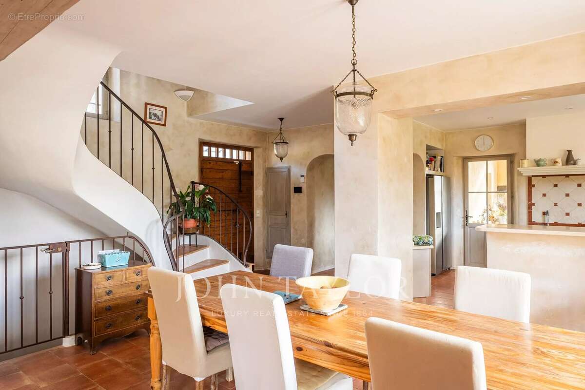 Maison à AIX-EN-PROVENCE
