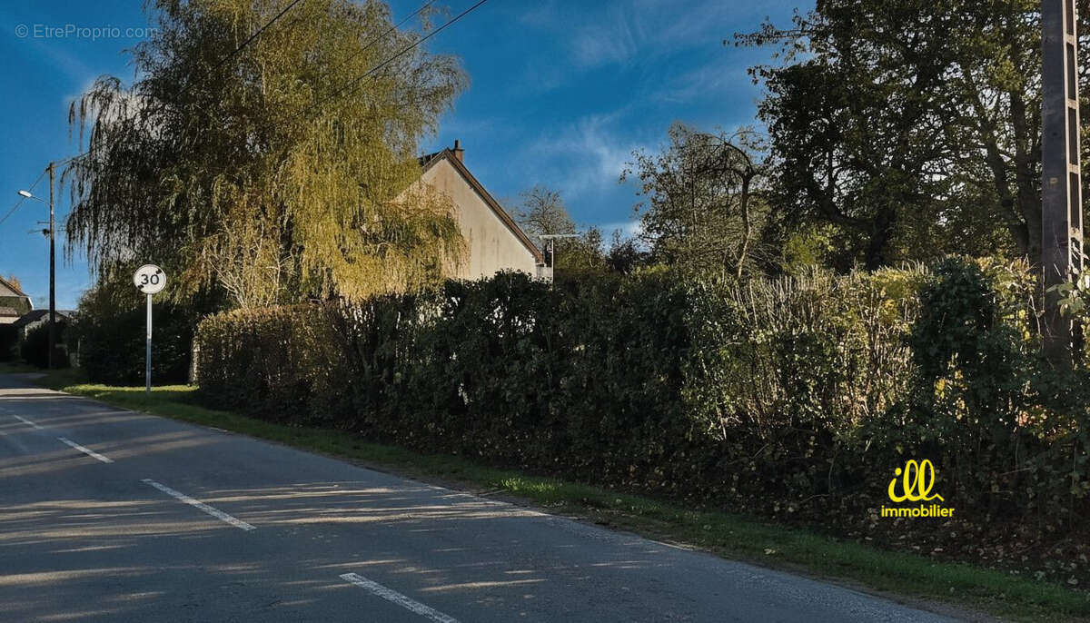 Terrain à MESSINCOURT