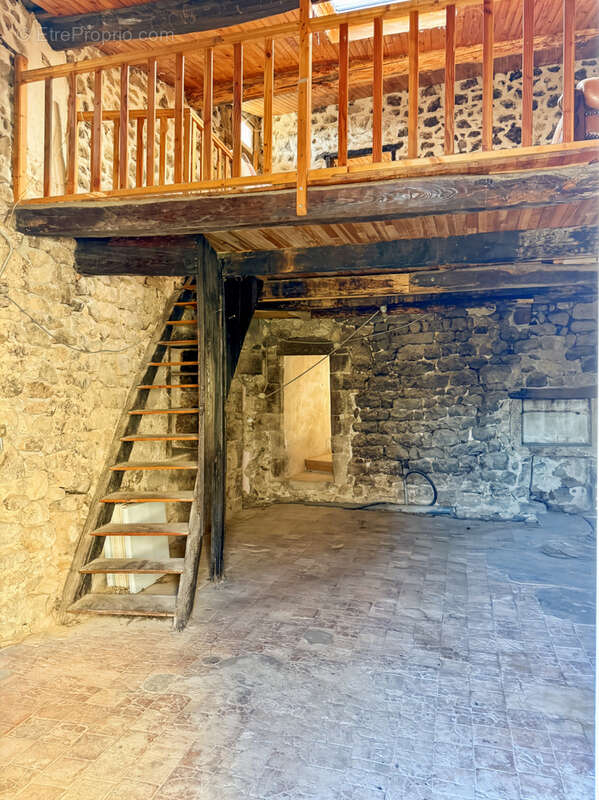 Maison à CHAZEAUX