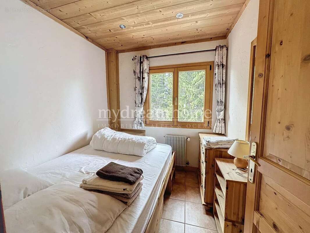 Maison à NOTRE-DAME-DE-BELLECOMBE