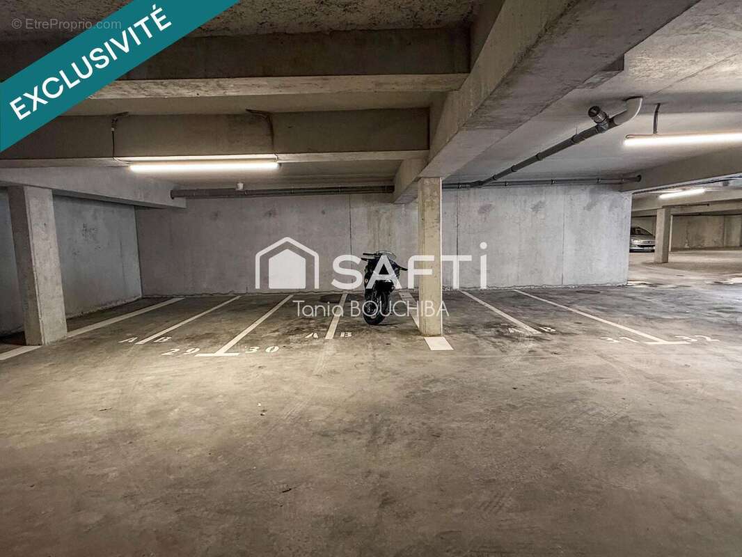 Photo 2 - Parking à VILLENAVE-D'ORNON