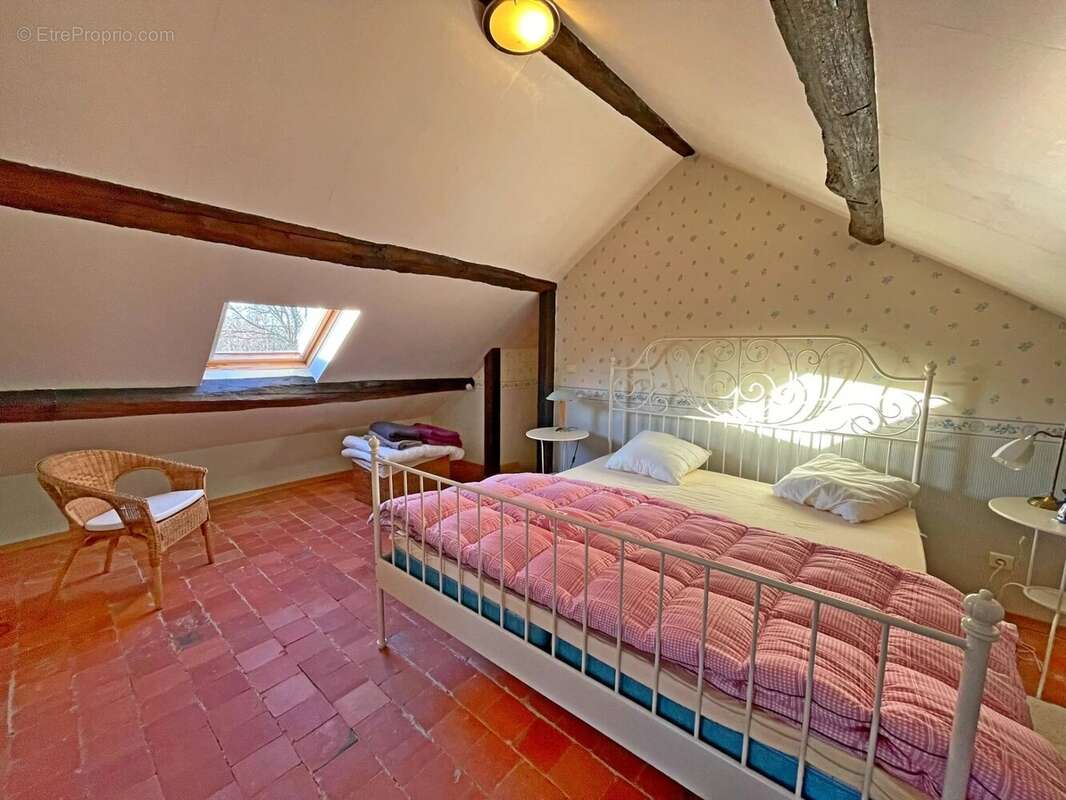 Maison à DUN-LES-PLACES