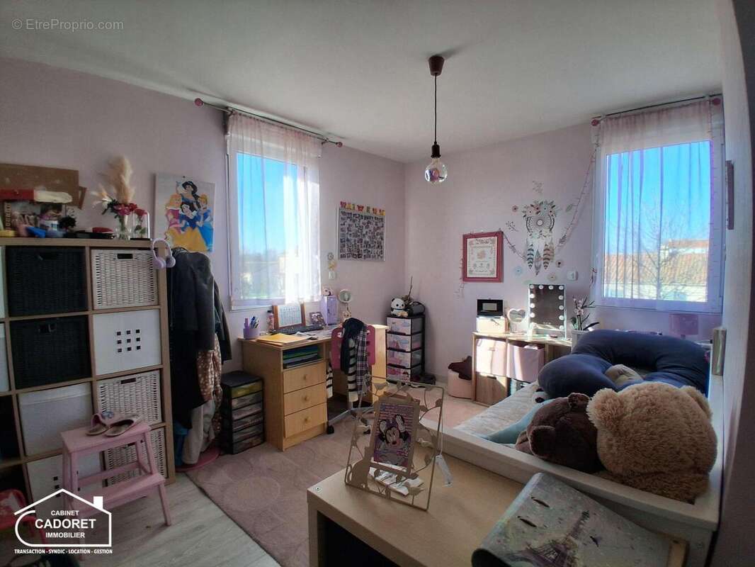   - Maison à PAIMBOEUF