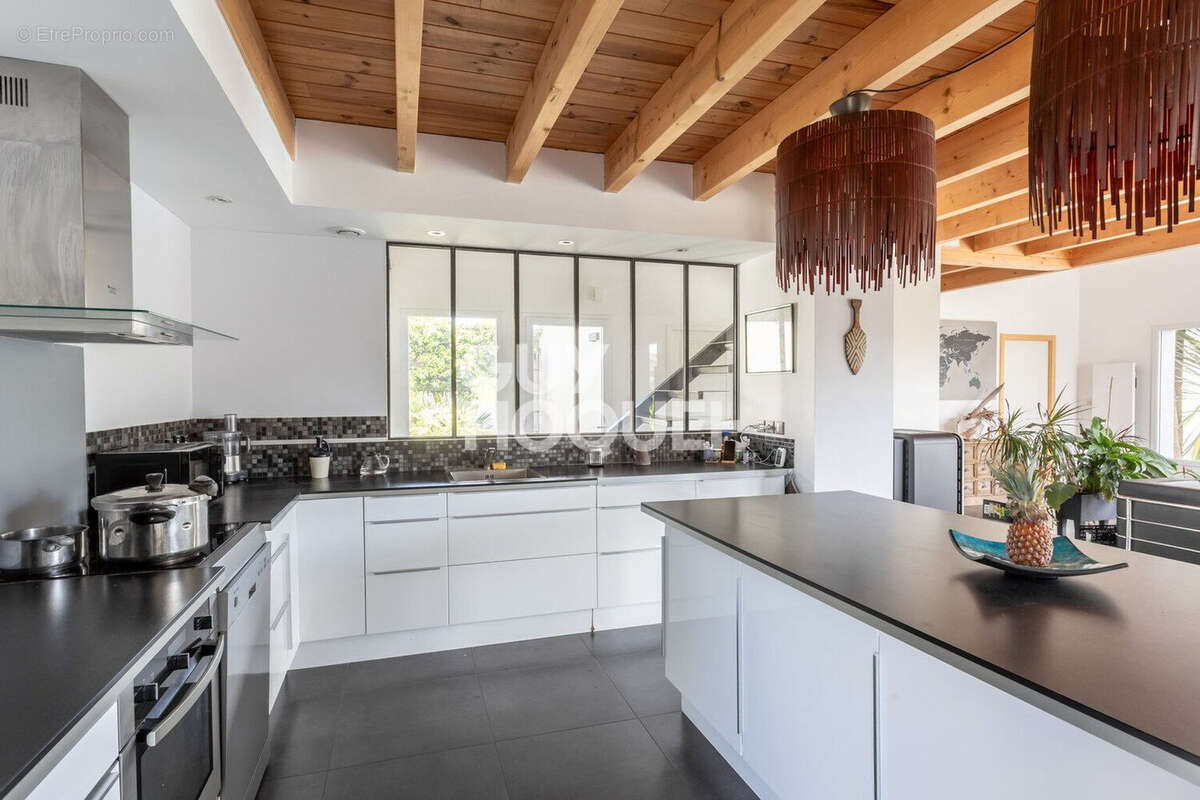 Maison à PARENTIS-EN-BORN