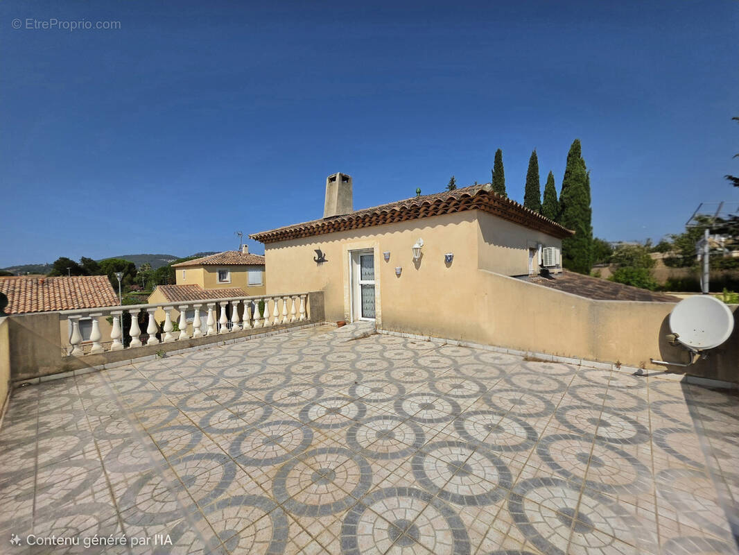 Appartement à HYERES