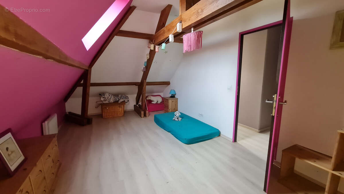 Maison à GOMETZ-LE-CHATEL