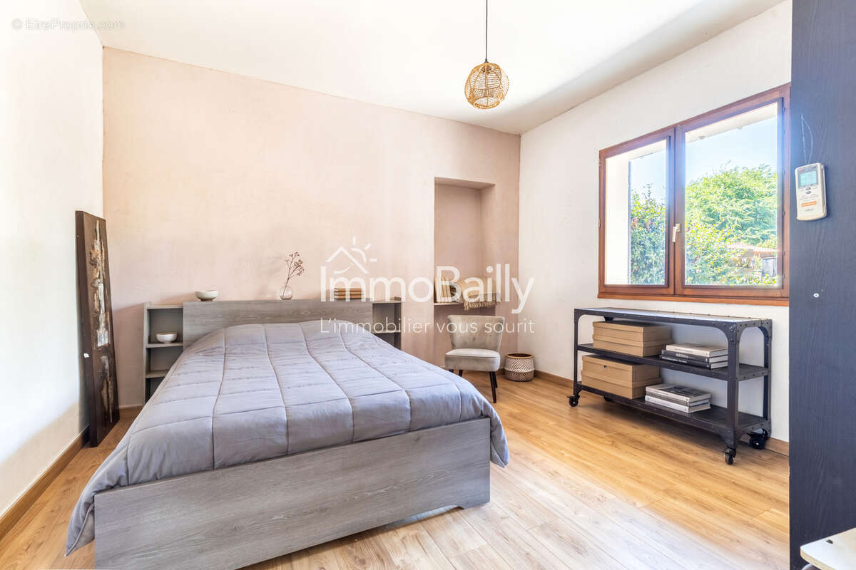 Maison 2 chambres jardin 200m2 proche centre-ville - photo 5