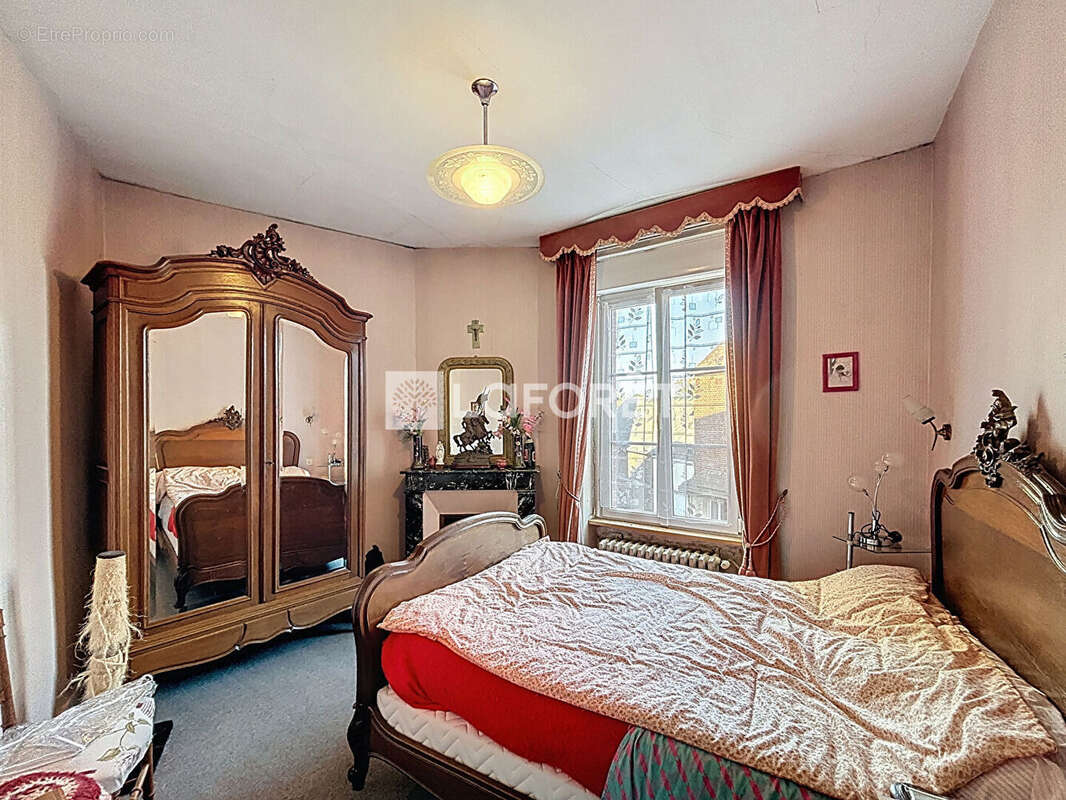 Maison à LA FERRIERE-AUX-ETANGS