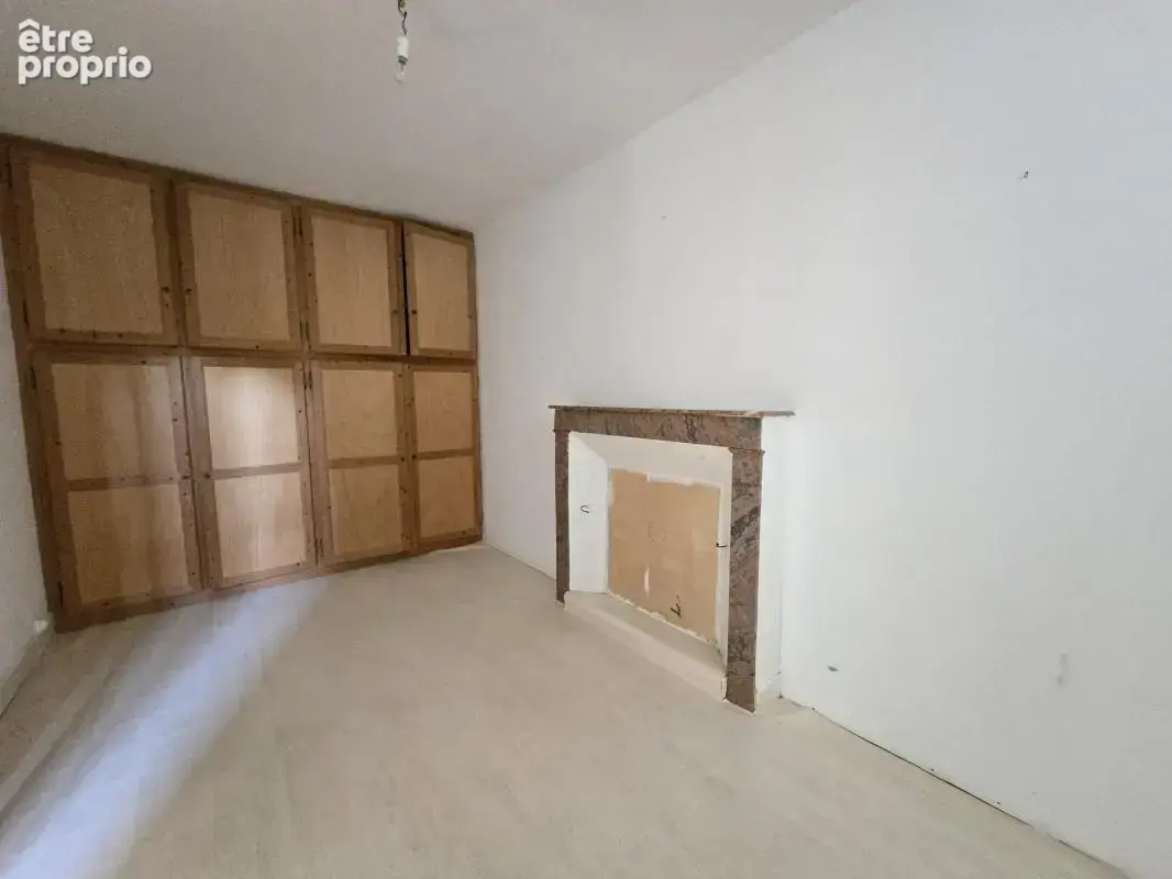 Maison de campagne avec dépendances sur plus de 2 hectares d - photo 8