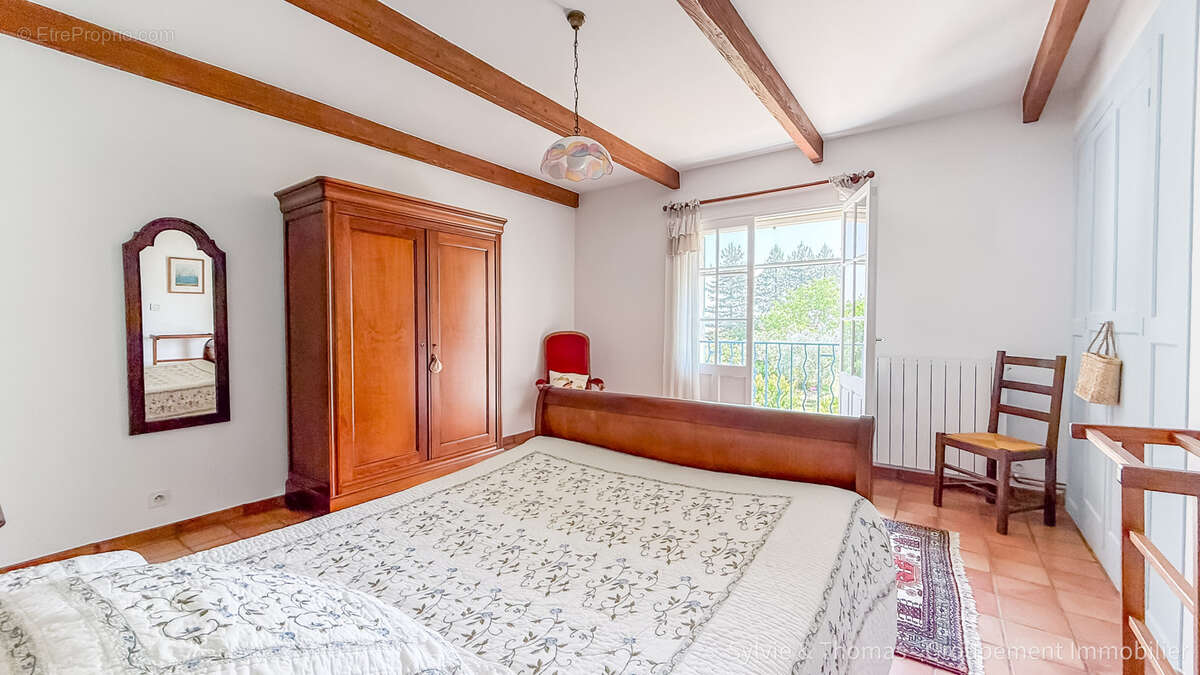 Maison à CADEROUSSE