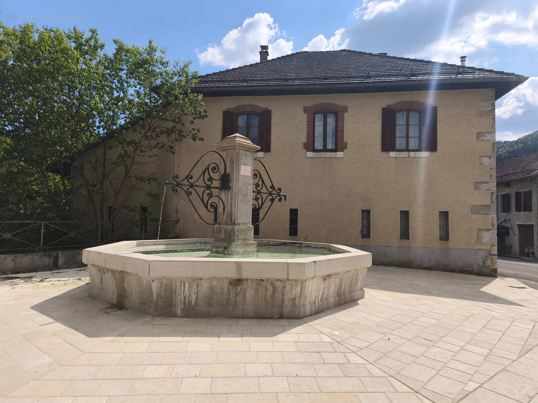 Maison à SUTRIEU