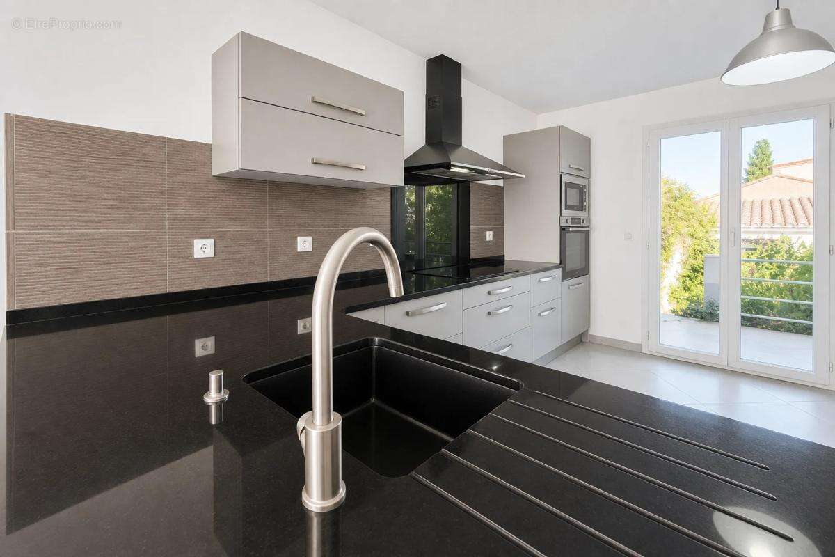 Grande Maison Louée 7 Pièces à Villelongue - photo 5