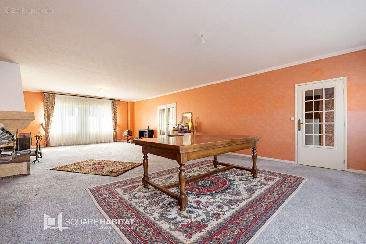 Appartement à SIN-LE-NOBLE