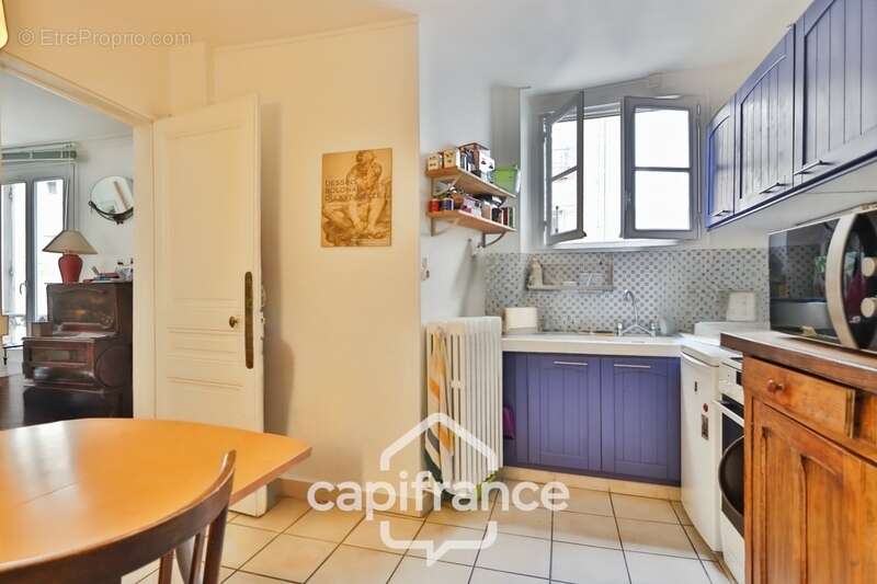 Appartement à PARIS-14E