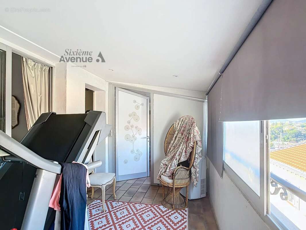 Appartement à LE CANNET