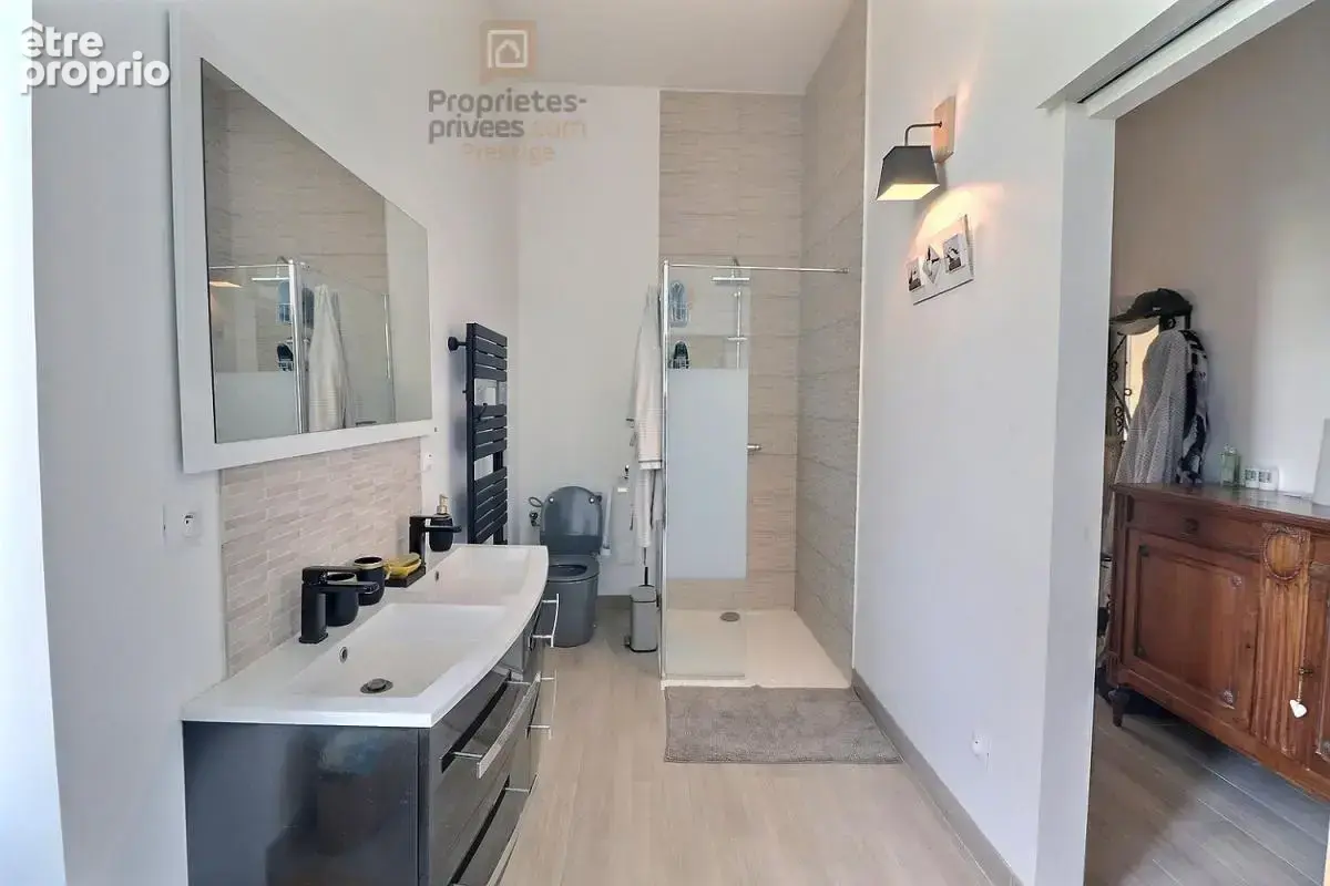 Maison bourgeoise de 380 m2 sur 3 niveaux avec de nombreuses possibilités - photo 15