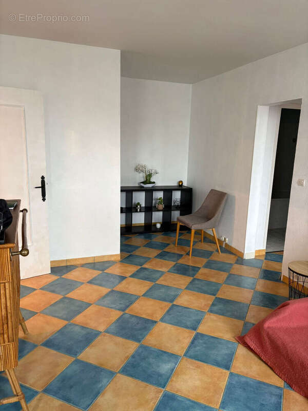 Appartement à FONTENAY-LE-FLEURY