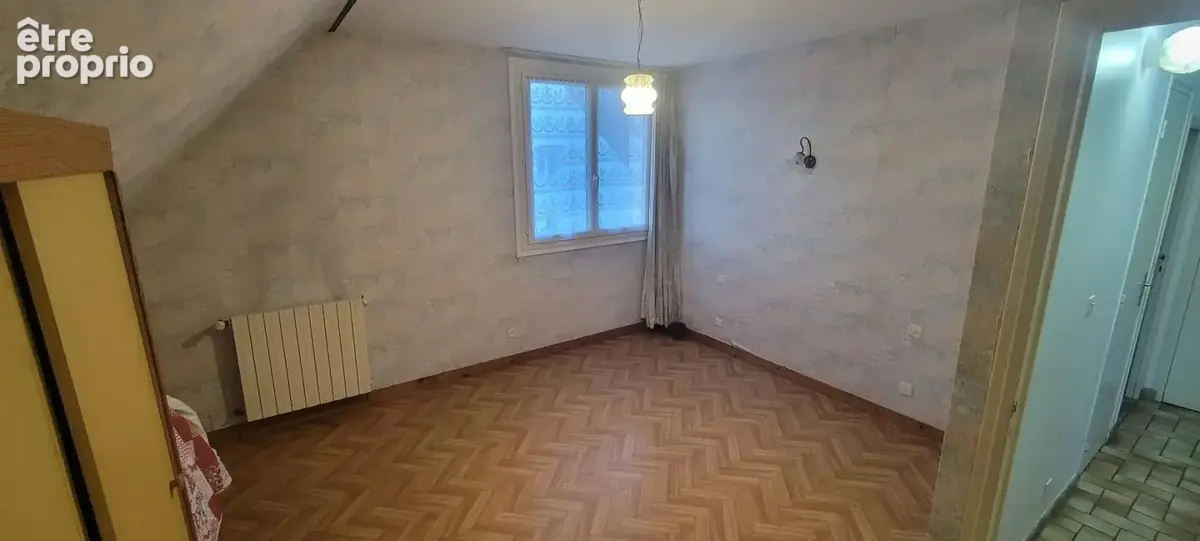 Maison 184 m2 au sol / 6 ch / centre st lyphard - photo 7