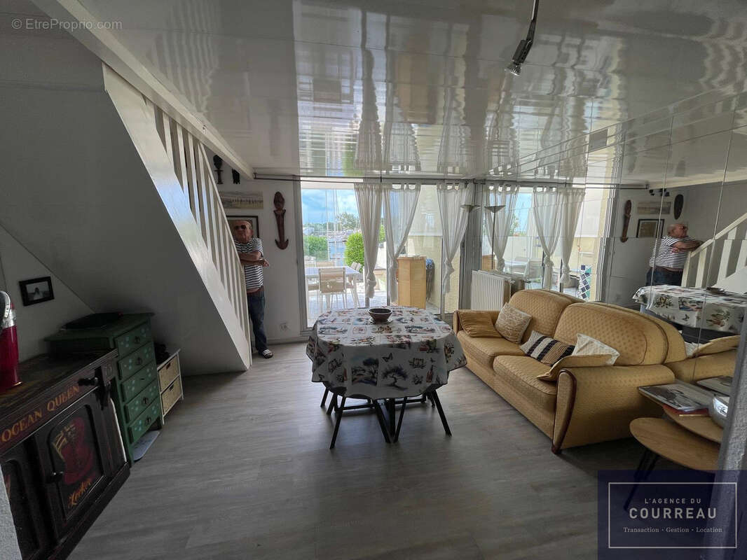 Marina t3 - 32 m2   île de la marina   cap d'agde (34300) - photo 3