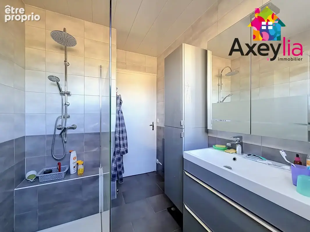 A vendre - feurs -  maison individuelle avec 5 chambres, grand garage et terrain - photo 14