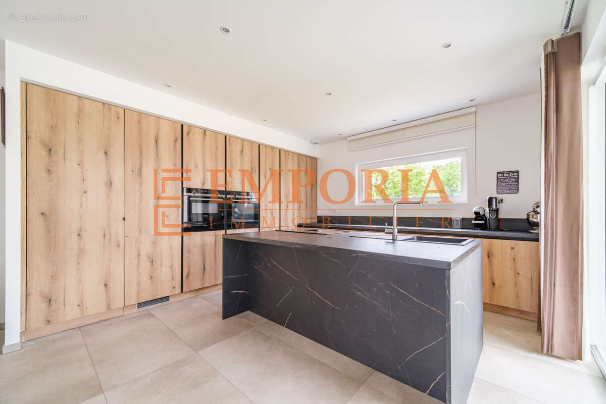 Maison à FROENINGEN