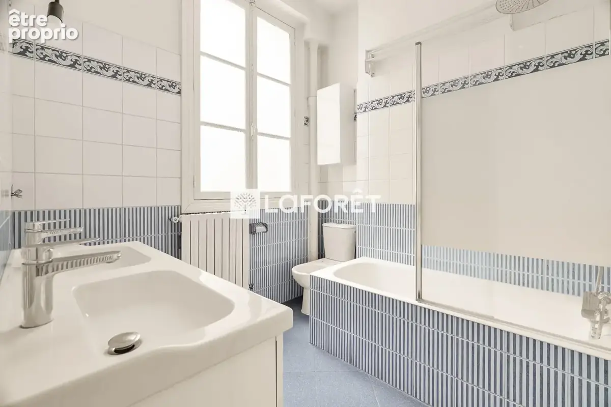 Trois chambres & chambre de service - traversant - beaux volumes - photo 9