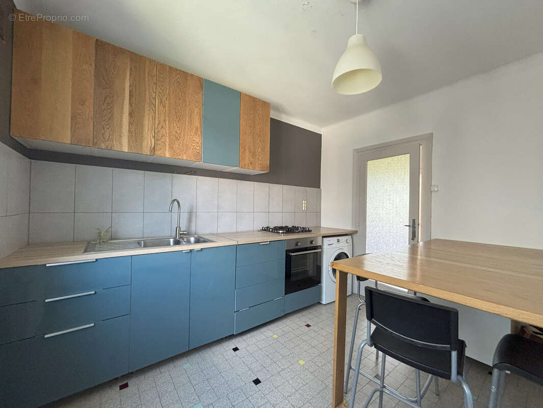 Appartement à SAINT-ETIENNE