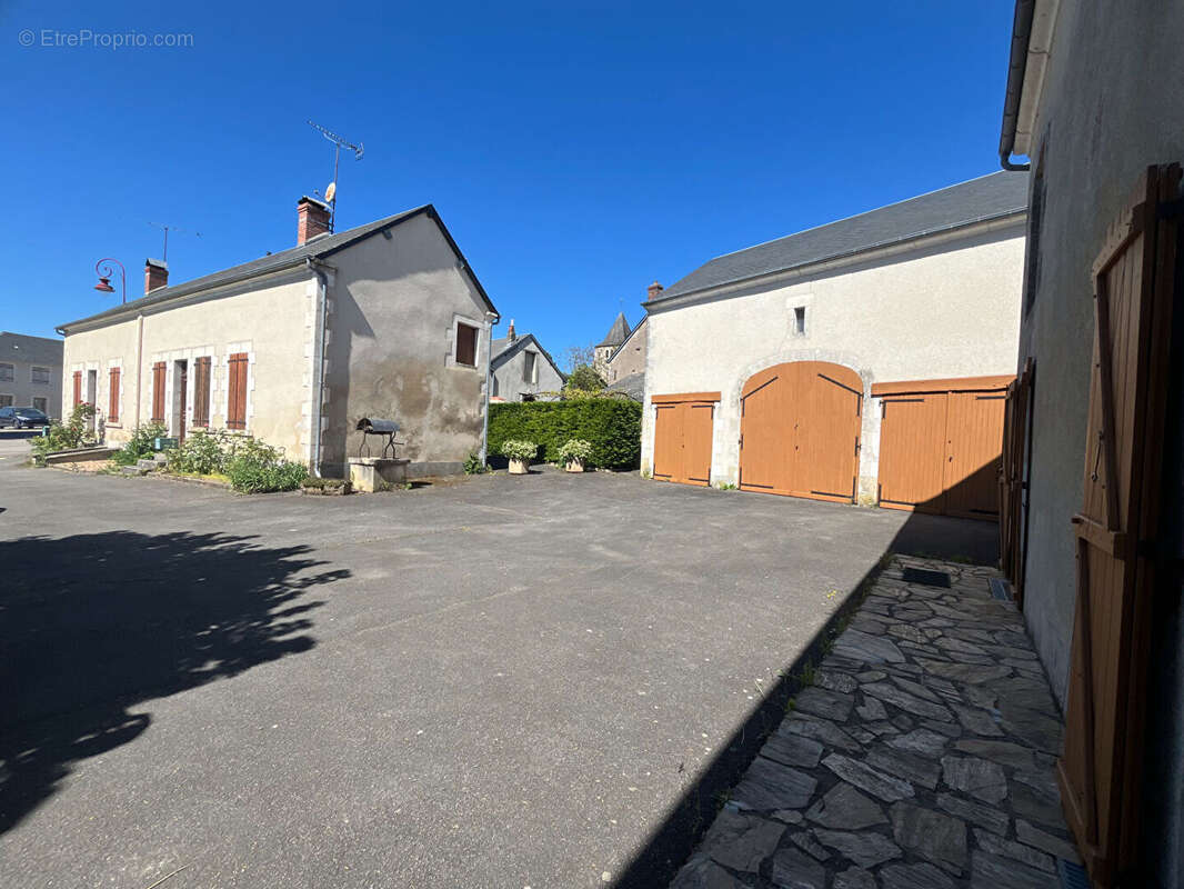 Ensemble immobilier avec dépendances - 229 m2 - photo 15