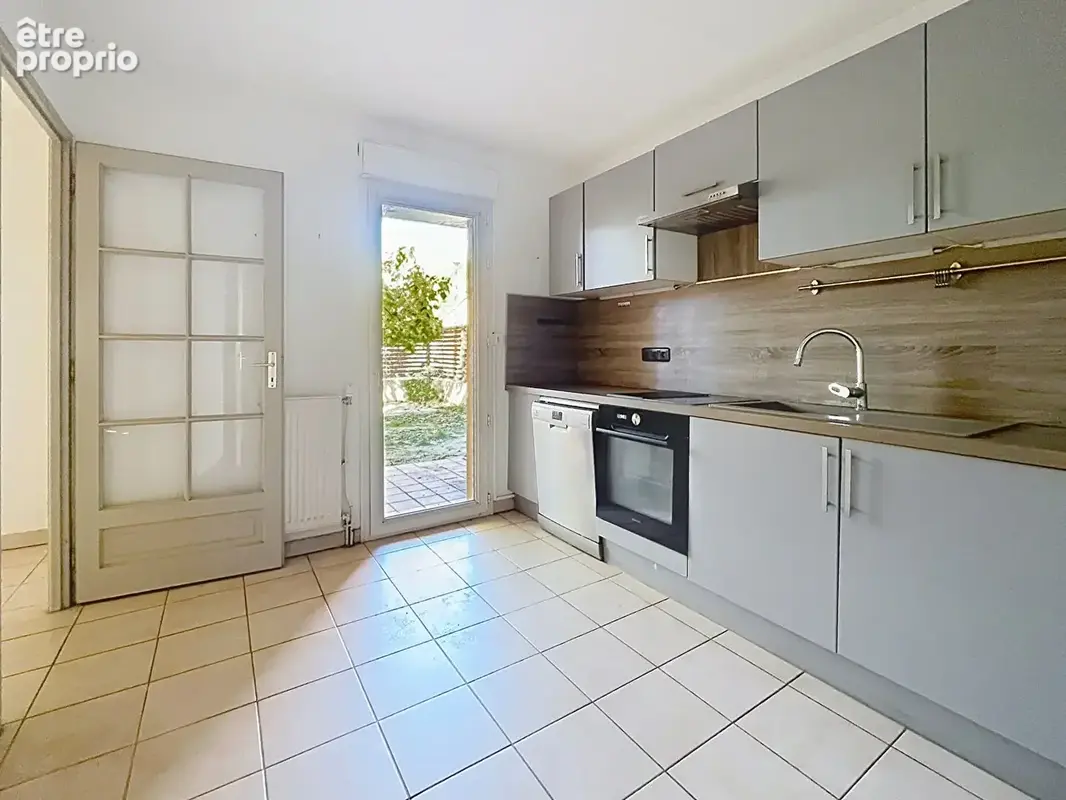 COLOMIIERS - Maison 5 pièces avec jardin et garage - photo 4